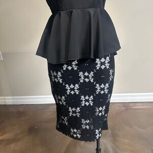 Nikibiki Black and White Floral Pencil Skirt